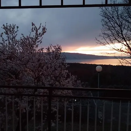 Marina - Two Bedroom With Terrace Сasa de vacaciones